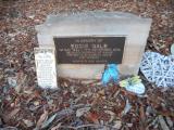 image of grave number 619340
